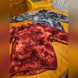 Lot Of 2 Te Verde Womens Red and Blue Tie-Dye Fleece Pullovers Size Medium